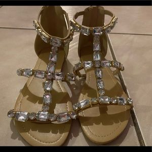 NEW never worn. Shoe dazzle sandals.